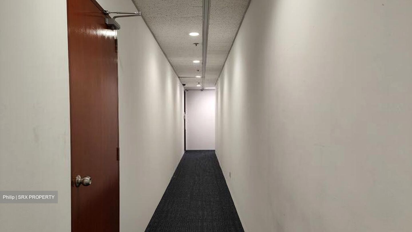 Singapore Land Tower (D1), Office #453228861